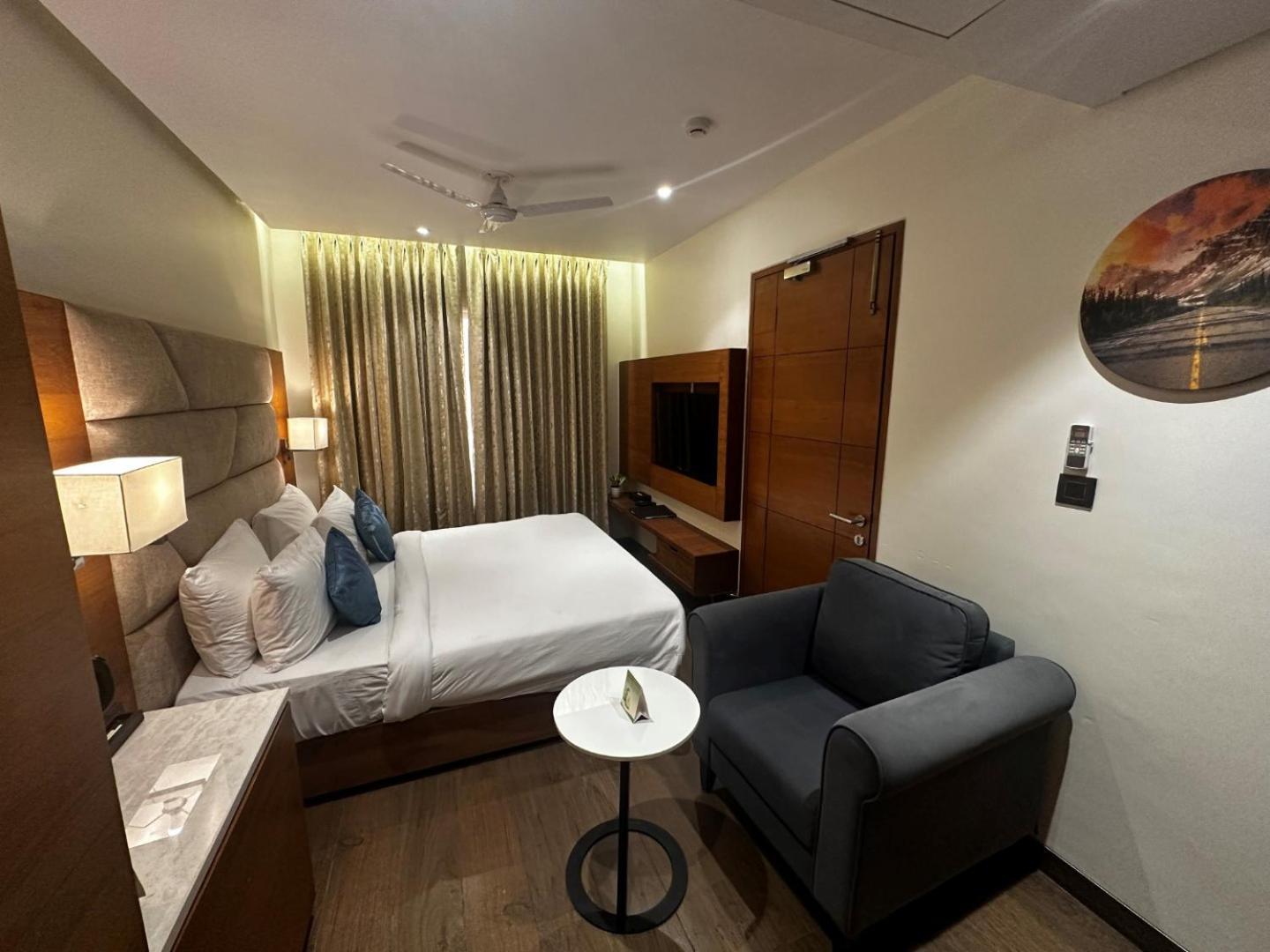 The Glory Suites Near Igi Airport New Delhi Ngoại thất bức ảnh